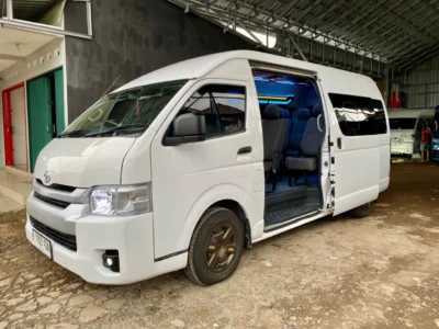 Hiace commuter